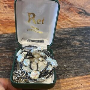 925 Elegant Pearl and Black Beaded Necklace